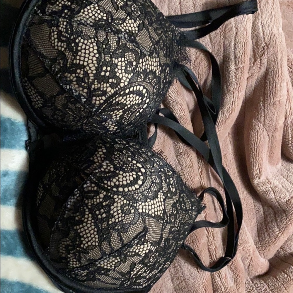 Victoria secret bomb shell plunge 32 c